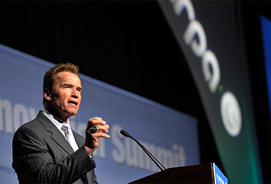 集团隆重举行成立26周年庆典集团隆重举行成立26周年庆典